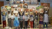 Barnen på Grevåkerskolan i Hammerdal är engagerade att skicka julklappar till barn i Östeuropa som inte har det så bra.