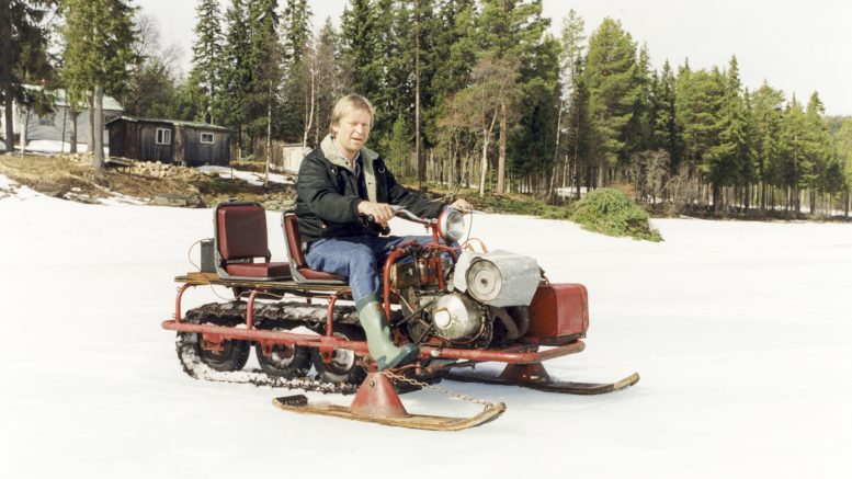 Ursnöskotern med Örjan Nilsson som sitter på den.